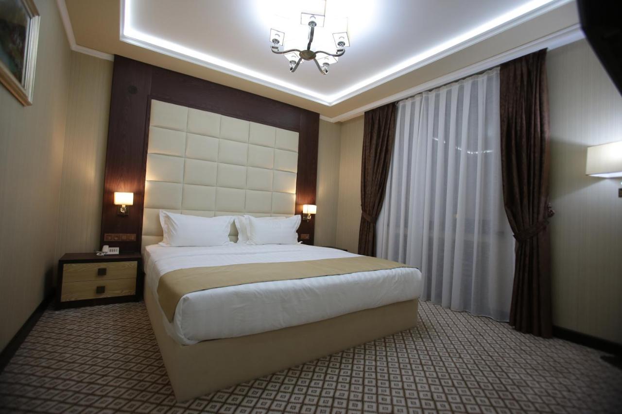 Royal Grand Hotel, Turkistan Exterior foto