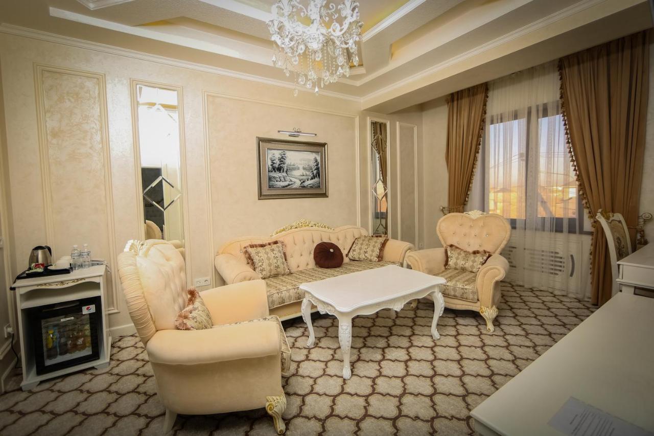 Royal Grand Hotel, Turkistan Exterior foto